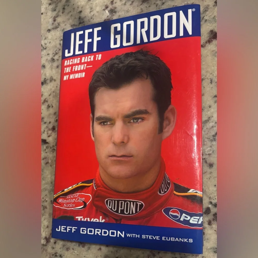 Jeff Gordon Racing Back To The Front - Picture 1 of 5